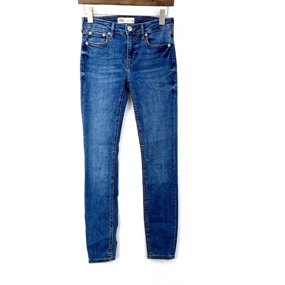 ZARA Blue Medium Wash Skinny Size 4 - Picture 1 of 4